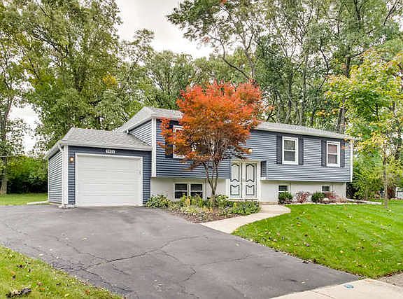2nd image of 7921 Iroquois Ct
