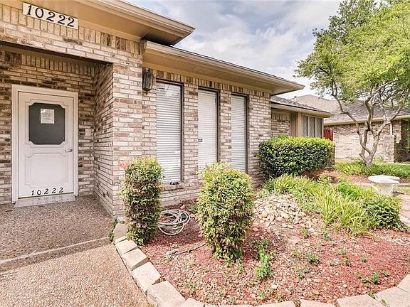 4th image of 10222 Chimney Hill Ln
