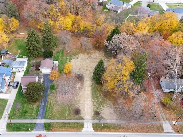 25360 Hall Dr, Westlake, OH 44145