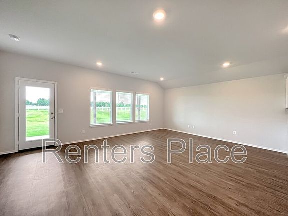 5th image of 20 Stonegate Dr