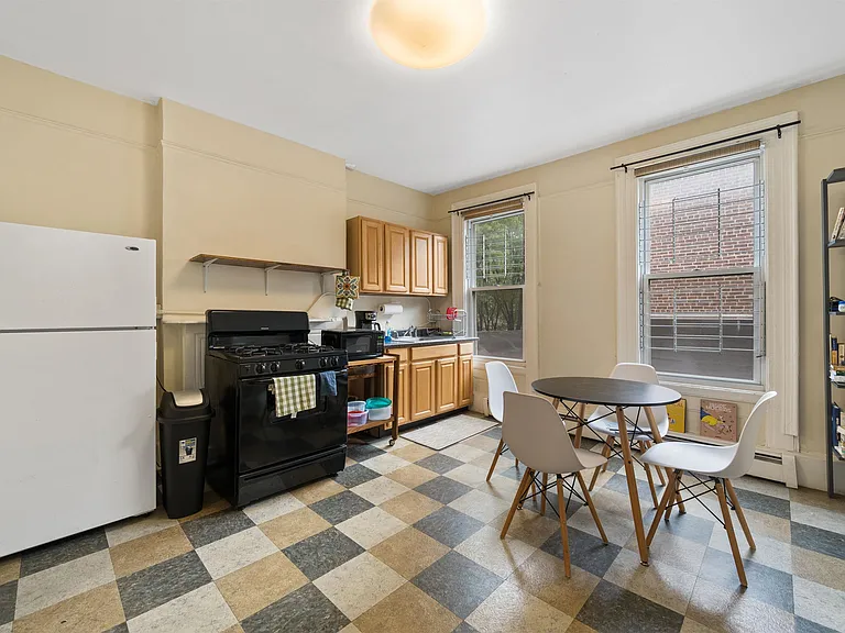 138 Wayne St #2 — Photo 3