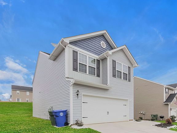 2nd image of 828 Joselynn Dr