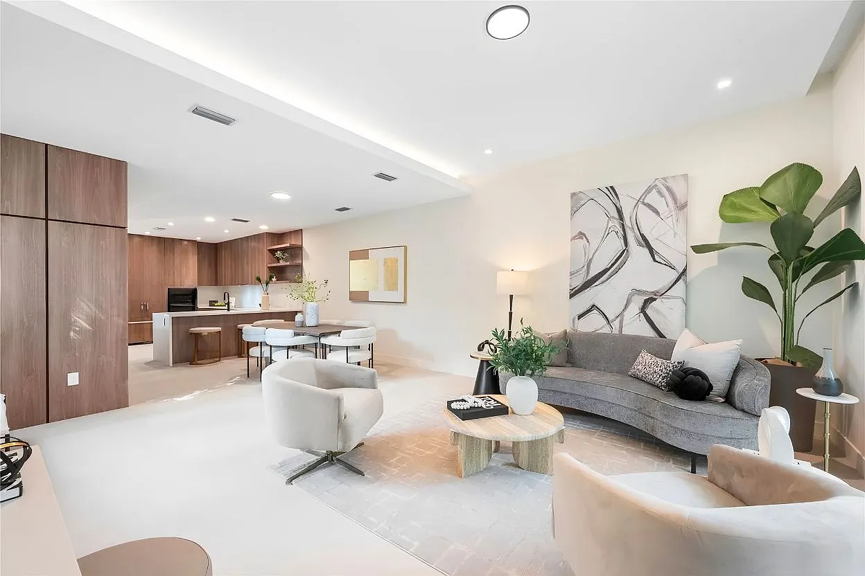 3071 Hibiscus St — Photo 3