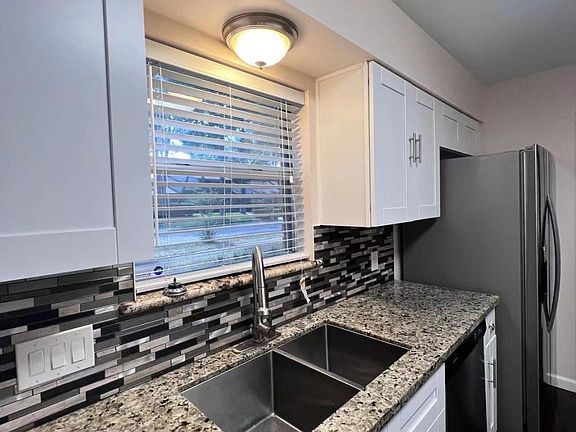 5th image of 15731 Pagehurst Dr
