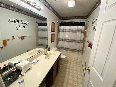 4th image of 8310 Chestnut Farm Ln #2