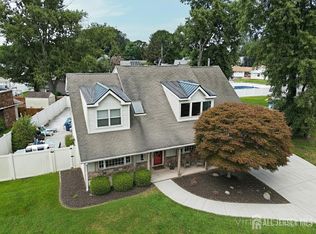 40 North Cir, Aberdeen, NJ 07747