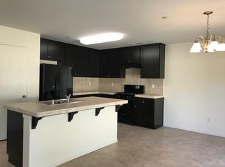 1435 N Irma St, Visalia, CA 93292