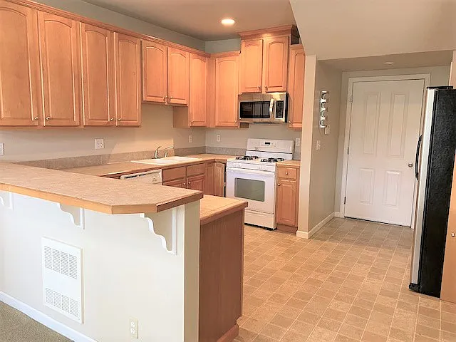 1407 NE 166th Ct — Photo 9