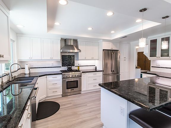 5th image of 2845 Denise St