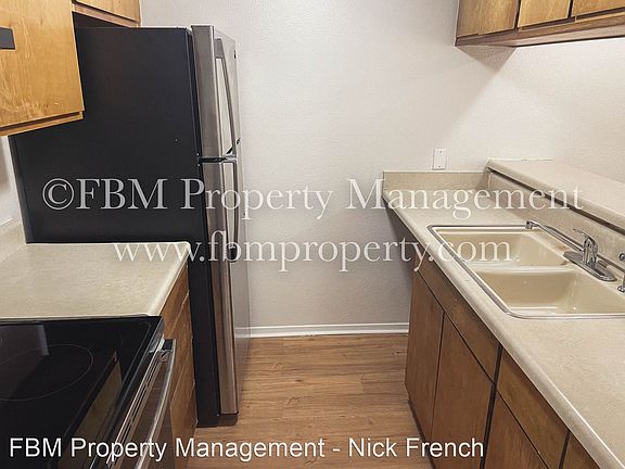 5th image of 800 N Clay St APT D24