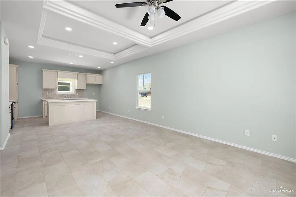 3 bed, 2.0 bath, 1169 sqft, $1,250 — Photo 4