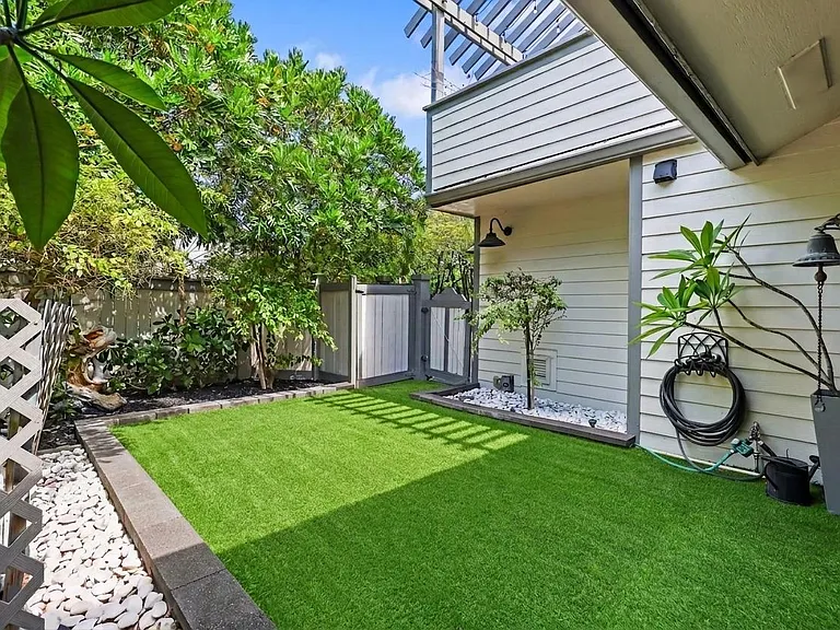 13400 Bedford Mews Ct — Photo 4