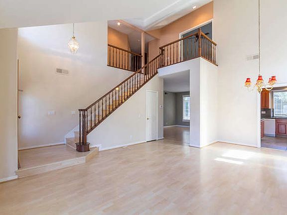5th image of 532 Timberwood Ave