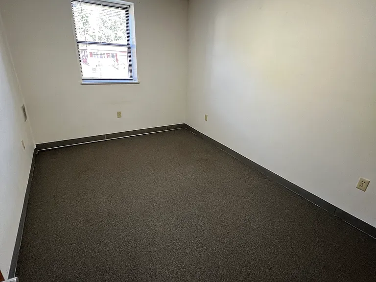 617 W Elm St #3 — Photo 7