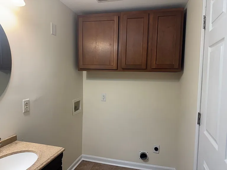 950 Perrytown Rd — Photo 9