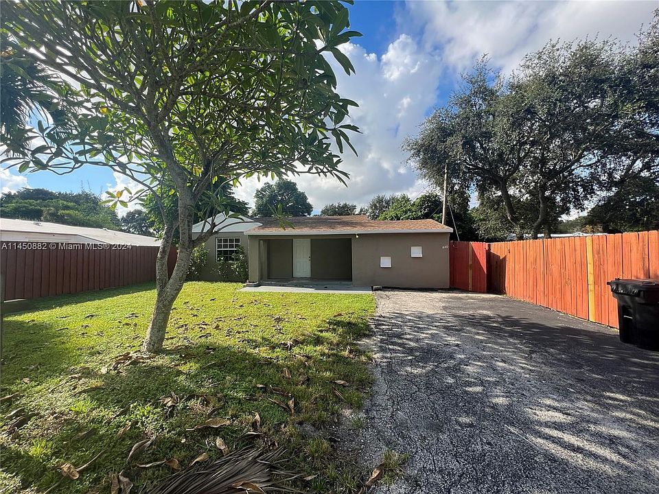 1st image of 1440 SW 30th St