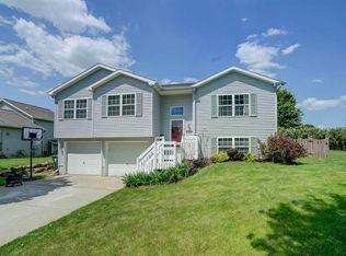 1734 Frawley Dr, Sun Prairie, WI 53590