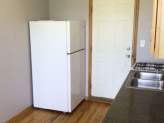 2nd image of 11035 S King Dr #3W