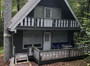 290 White Pine Dr, Pocono Lake, PA 18347