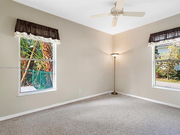 5th image of 3633 High Pine Dr