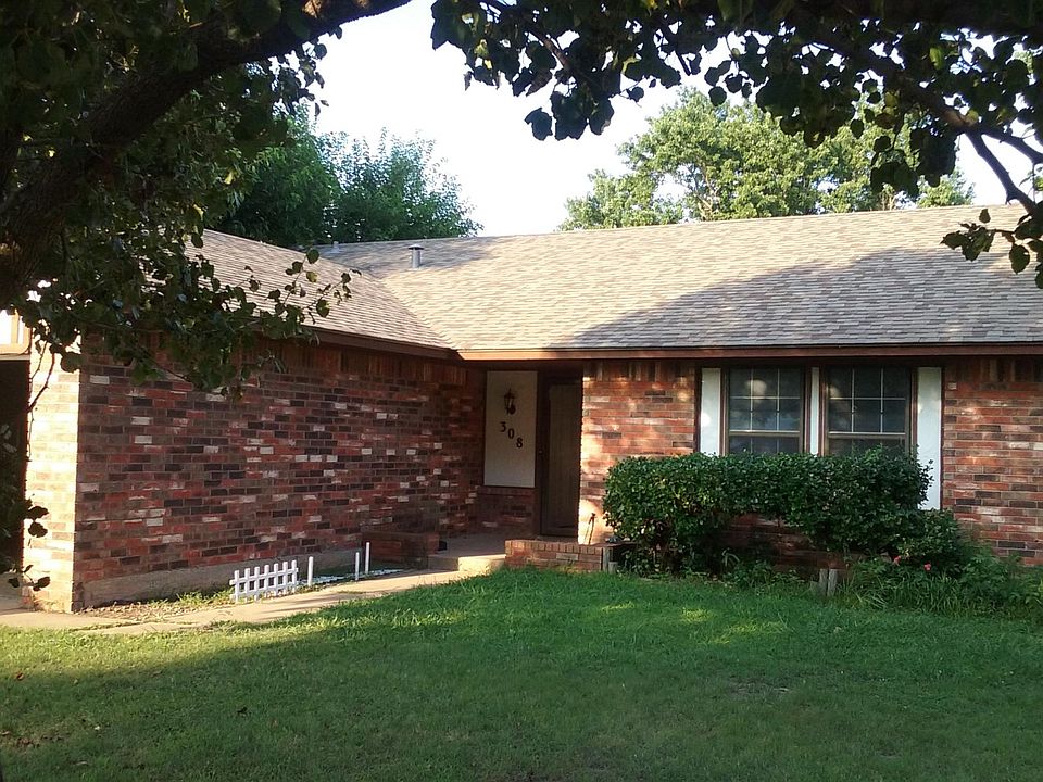2nd image of 308 N English Dr