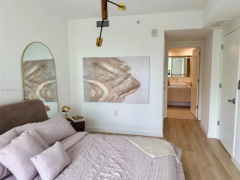 13800 Highland Dr #307 — Photo 6