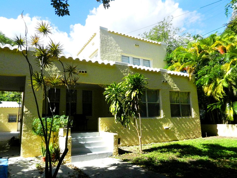1st image of 4412 NE 1st Ave