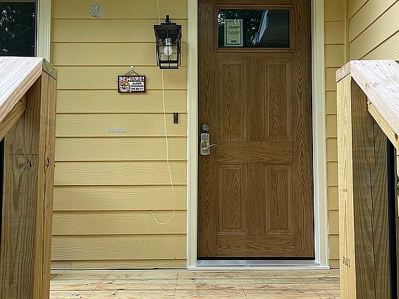 4th image of 815 Vinson Ct