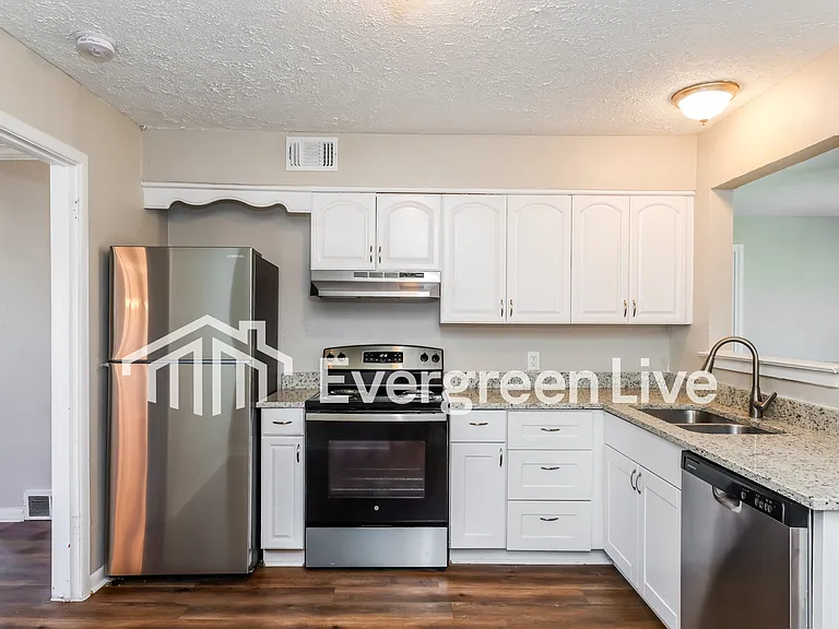 12125 Schroeder Rd — Photo 7