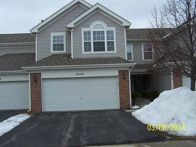 2052 Peach Tree Ln photo 1