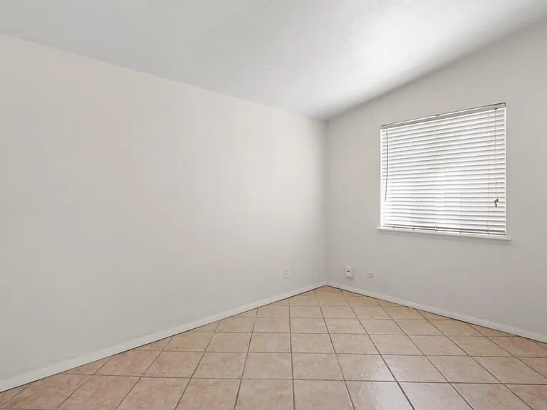 1600 Sumac Dr — Photo 29