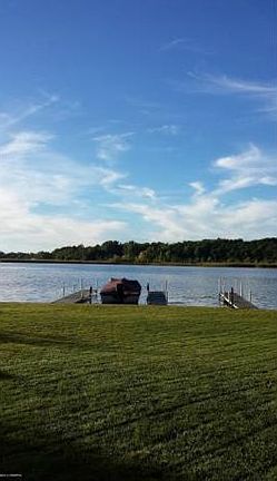 2nd image of 2406 Oakwood Dr