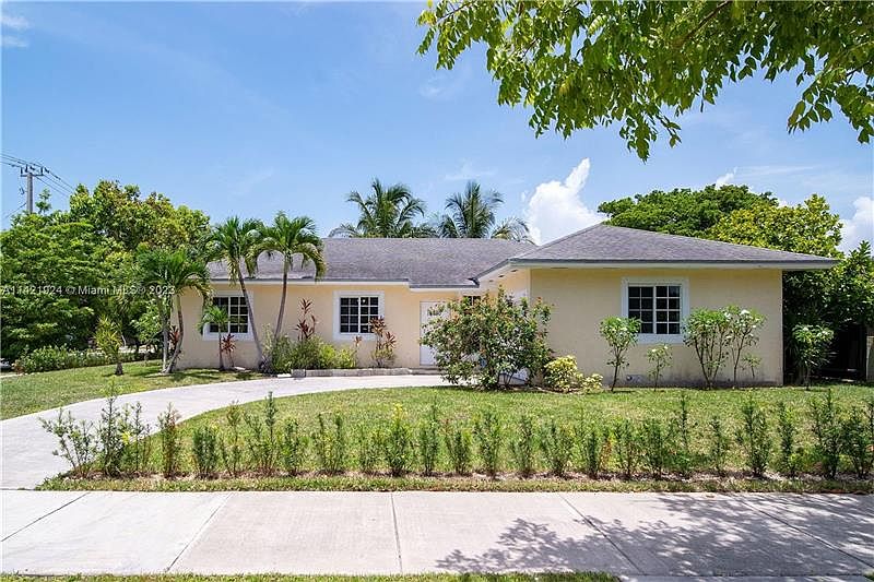 1st image of 19780 SW 87th Ave #19780
