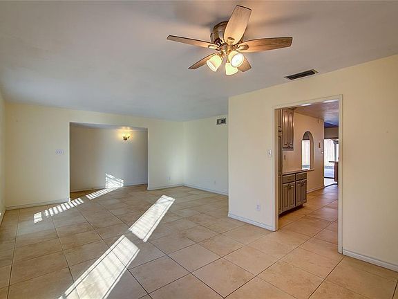 3rd image of 3517 Chamberland Dr