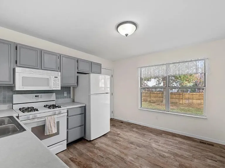 625 Durango Dr — Photo 7