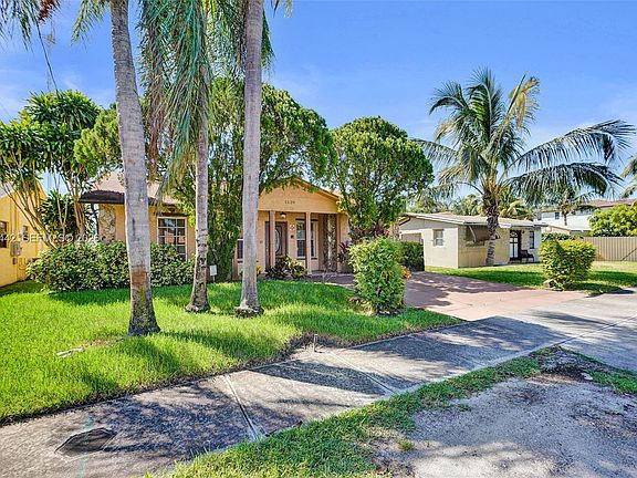 3rd image of 5120 SW 22nd St