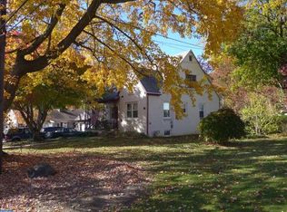 1117 Woodside Ave, Secane, PA 19018