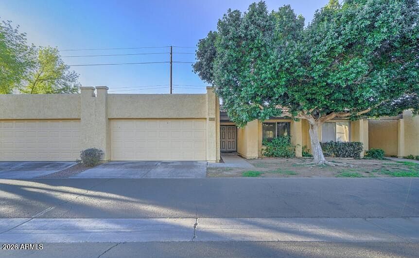 1st image of 2203 W CLAREMONT Street