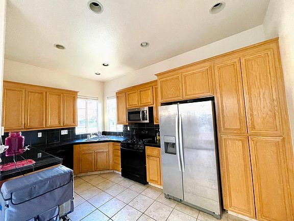 3rd image of 3222 Amaro Ln