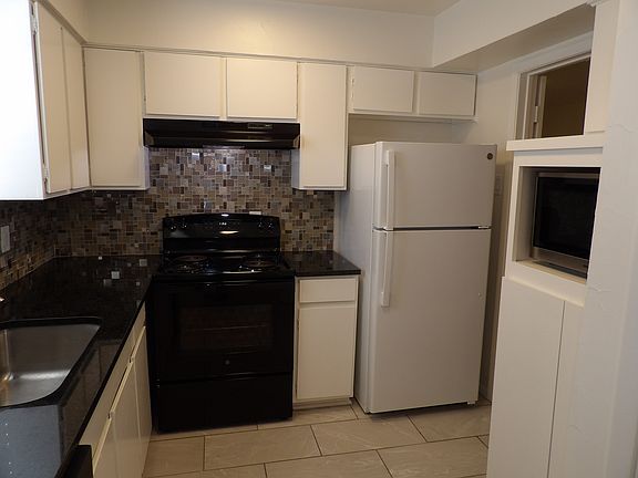 5th image of 4300 Travis St