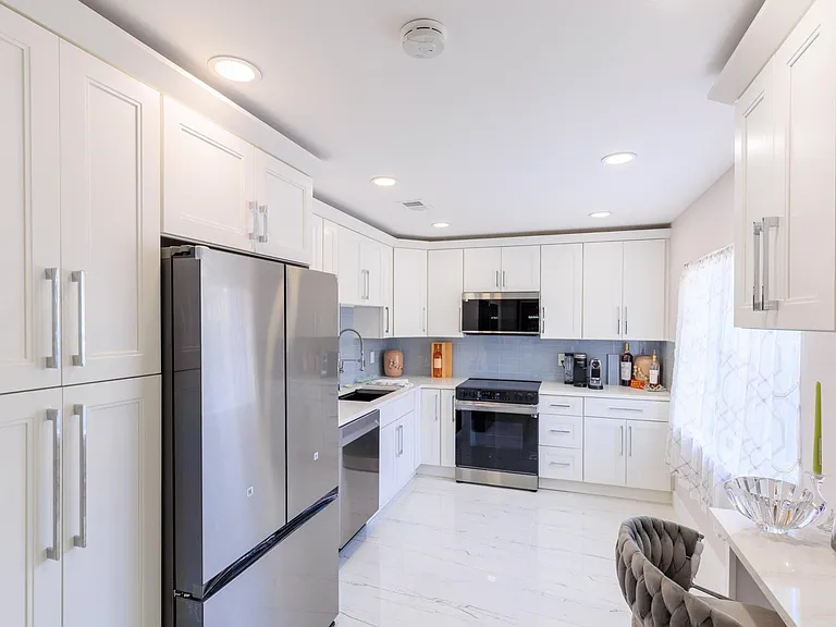 5241 Jog Ln — Photo 1