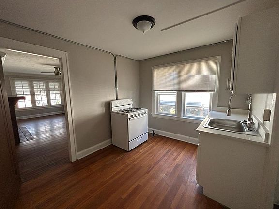 5th image of 1681 Lincoln Ave #3A