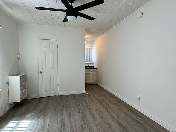 4th image of 117 Paloma Ave APT F