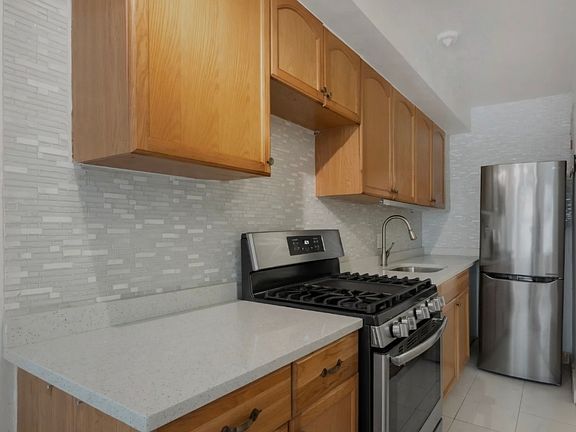 3rd image of 507 W 150th St #2