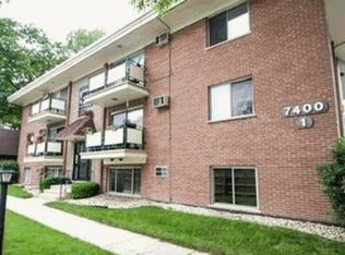 7400 W 111th St APT 102, Worth, IL 60482