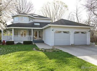 385 Huntley Rd, Crystal Lake, IL 60014