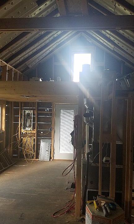 1st image of 202 S 6th St