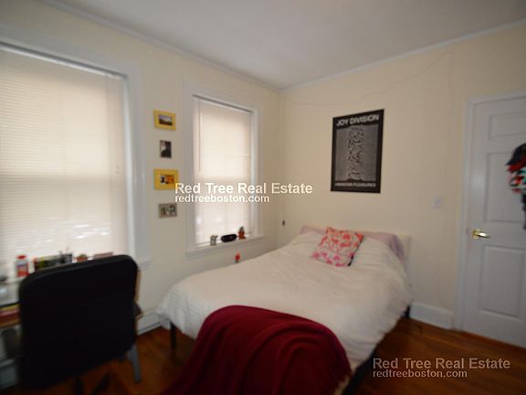 3rd image of 73 Thatcher St Brookline Ma 02446 #309