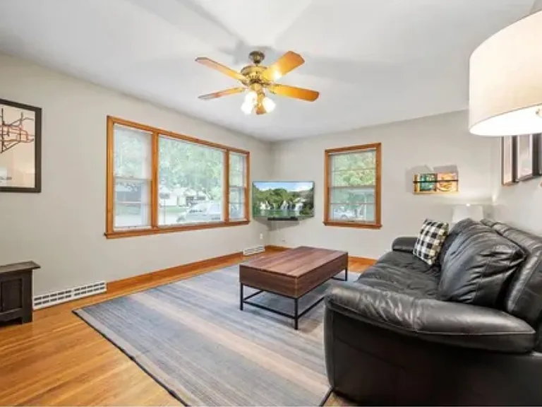 533 Birch St — Photo 12