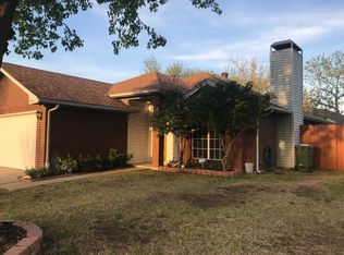 5205 Livermore Dr, Arlington, TX 76017
